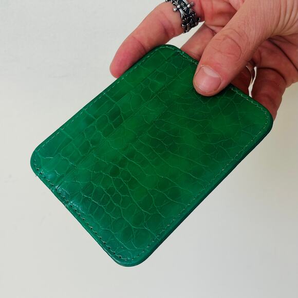 green vintage crocodile print both sided card holder - Picture 12 of 12